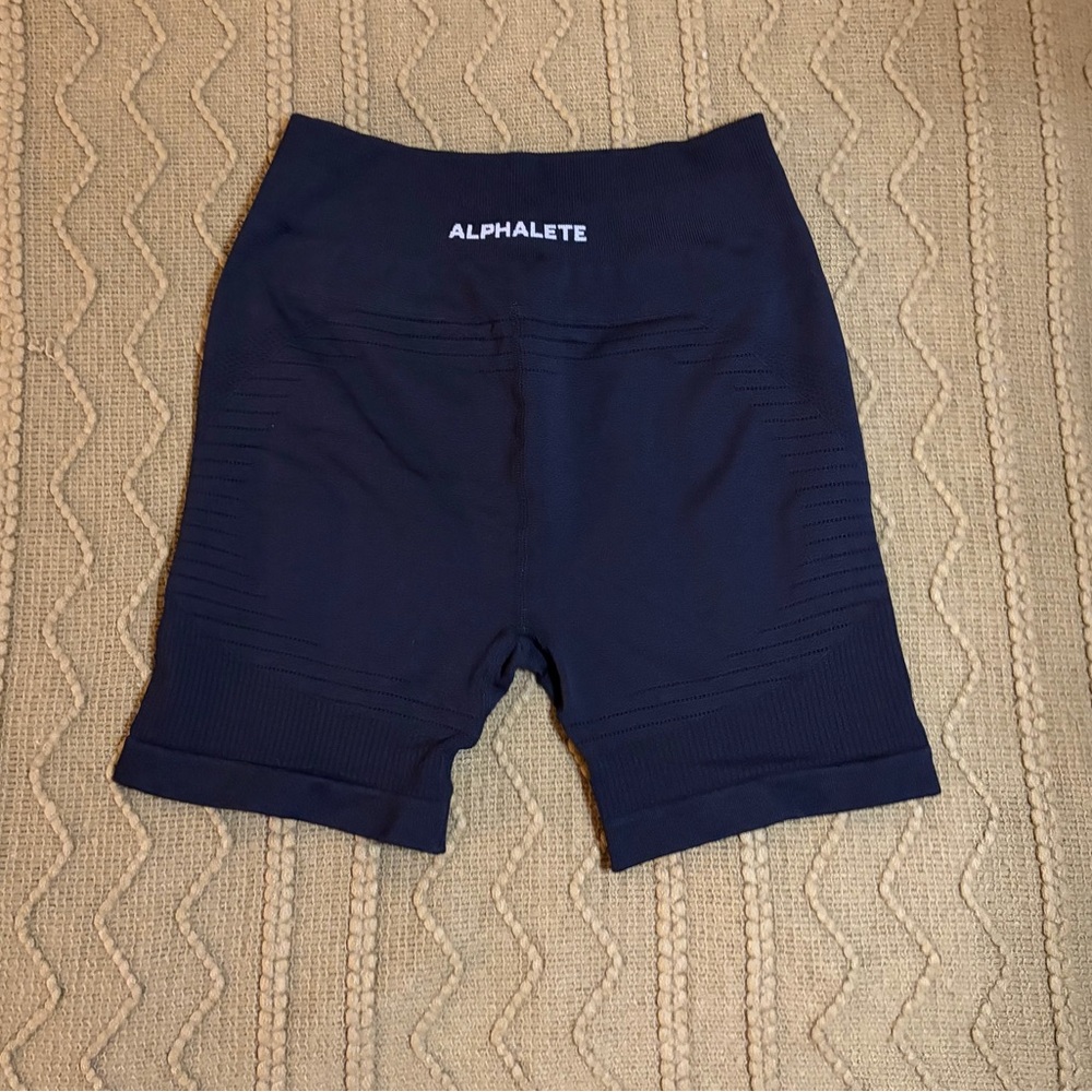 Alphalete ozone black shorts